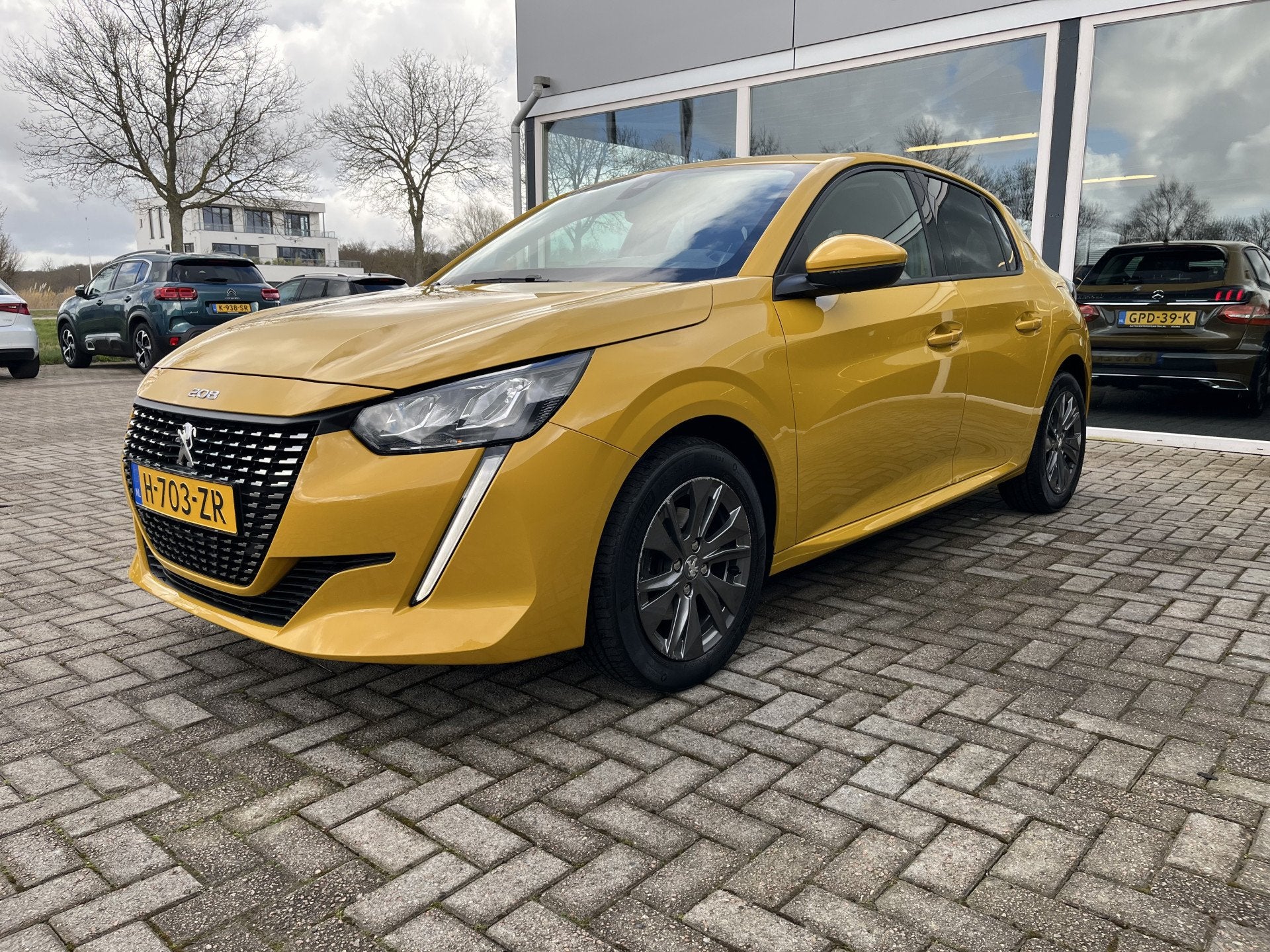 Peugeot 208 1.2 PureTech Blue Lease Allure Automaat / Camera, Auto's, Peugeot, 101 pk, Gebruikt, Euro 6, Met garantie (alle)