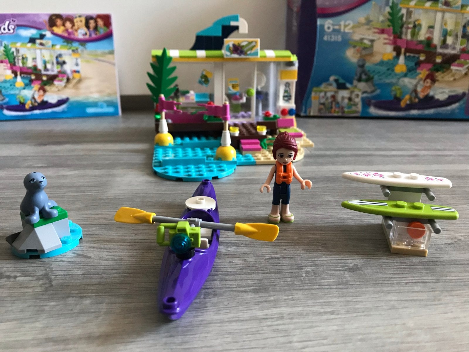 Lego friends 41315 compleet surfshop, Kinderen en Baby's, Speelgoed | Duplo en Lego, Ophalen of Verzenden, Zo goed als nieuw