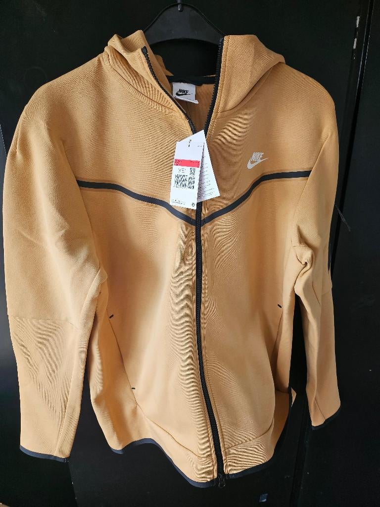 Nike tech fleece gold/sail, Maat 52/54 (L), Overige kleuren, Nike, Nieuw