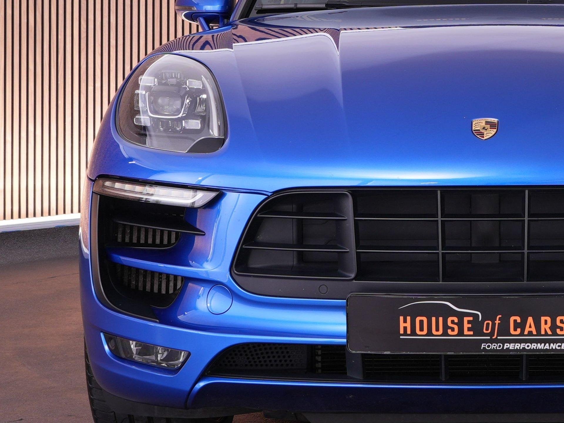Foto 21 van Porsche Macan 3.0 GTS |panoramadak|luchtvering|PASM|sportuit