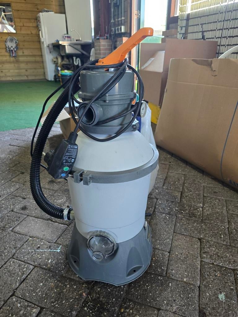 Tekoop zandfilterpomp en zout systeem voor zwembad., Tuin en Terras, Zwembad-toebehoren, Ophalen