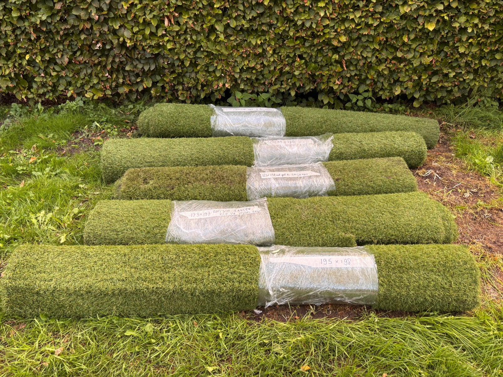 Prachtig kunstgras, 2 soorten, 7 rollen, diverse afmetingen, Tuin en Terras, Ophalen, Gebruikt, 20 m² of meer, Kunstgras