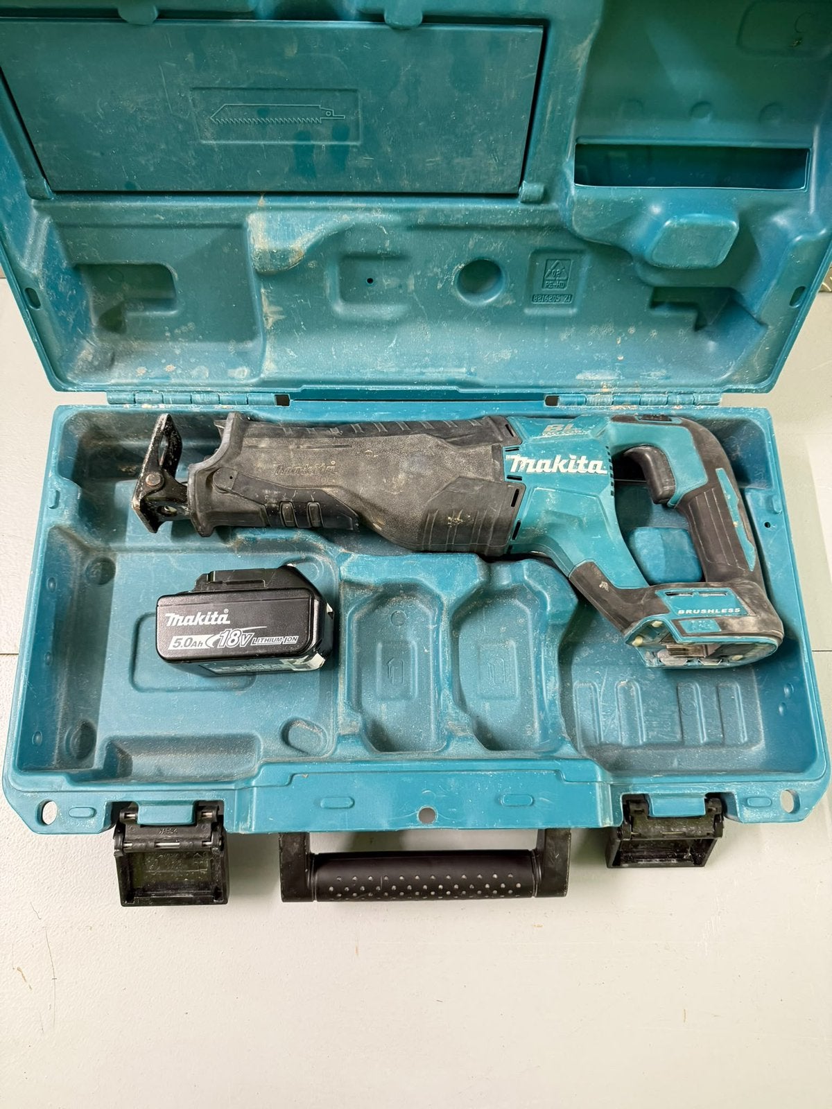 Makita DJR187 18V Brushless Reciprozaag +5.0Ah Accu + Koffer, Ophalen, Zo goed als nieuw