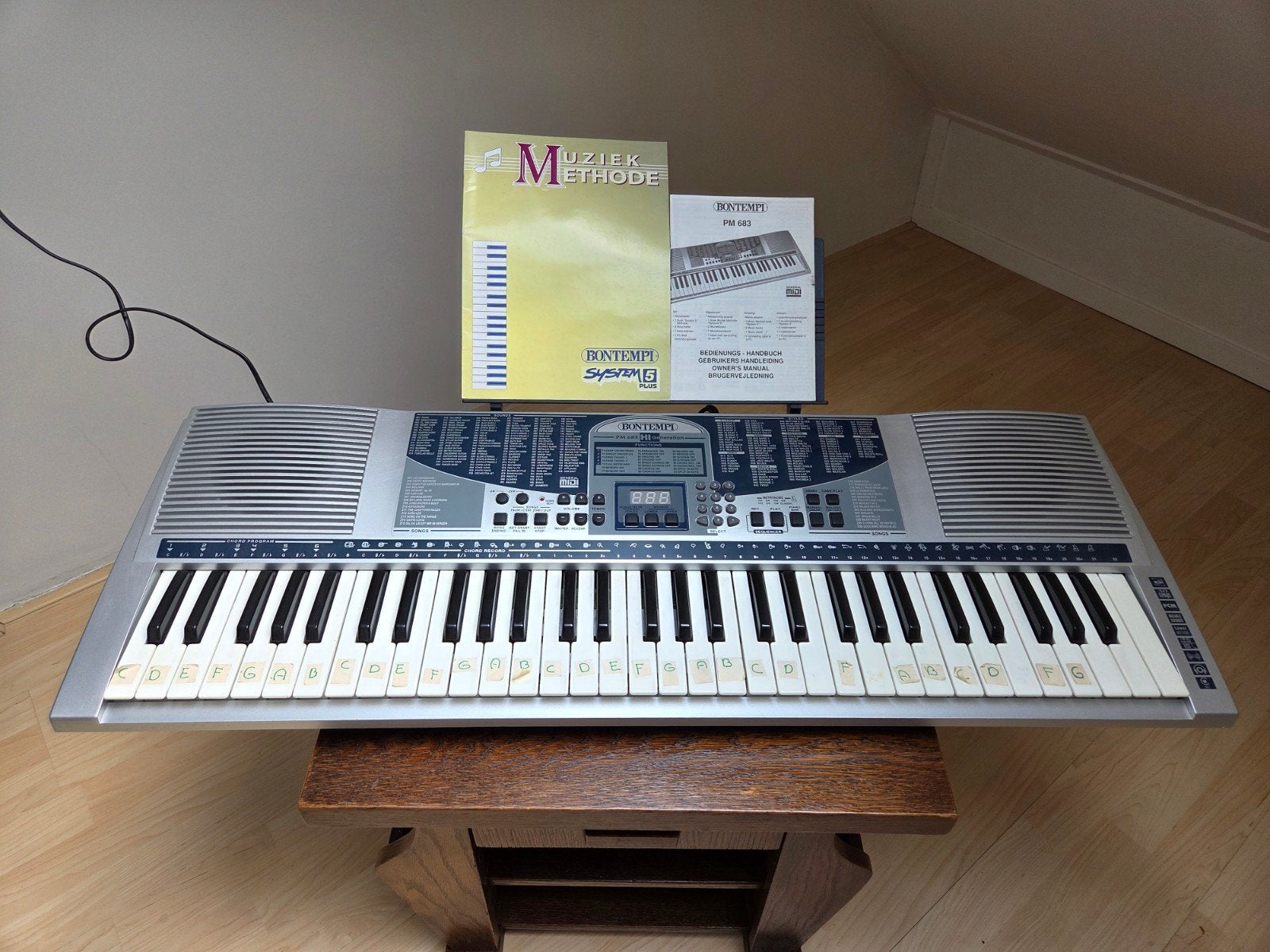 Bontempi PM 683 HI Generation Keyboard, Muziek en Instrumenten, 61 toetsen, Midi-aansluiting, Zo goed als nieuw, Ophalen