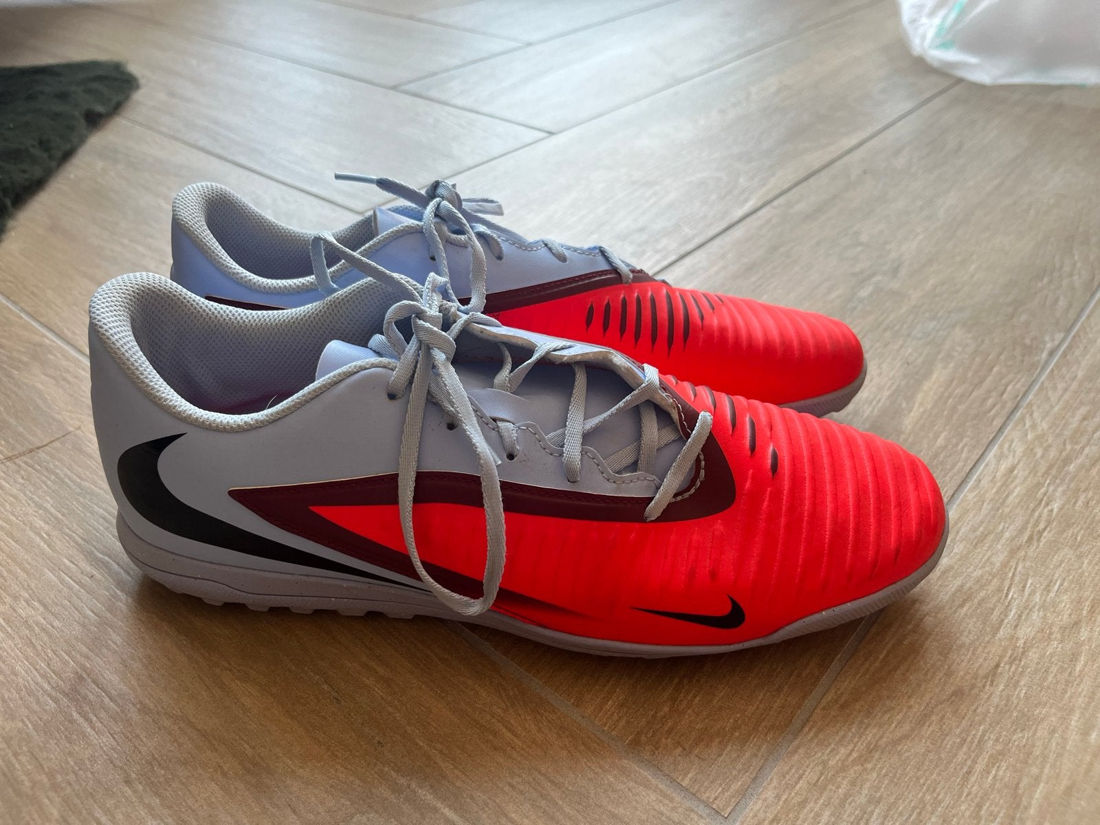 Nike Phantom (kunstgras)voetbalschoenen - Maat 44, Maat XS of kleiner, Schoenen, Ophalen of Verzenden, Zo goed als nieuw