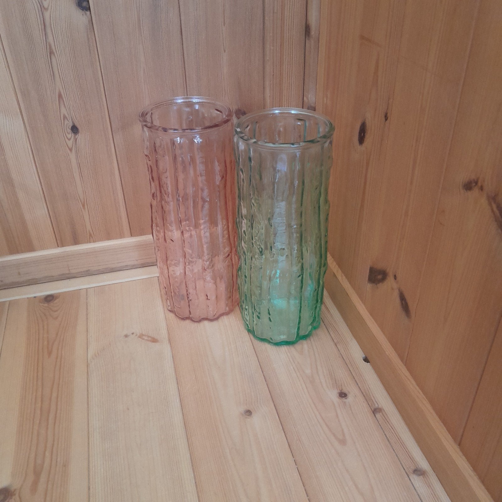 Set van 2 glazen vazen - roze en groen, Ophalen of Verzenden