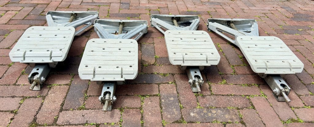 Set van 4 ALKO Premium hoeksteunen + 4 Bigfoots, Ophalen, Zo goed als nieuw