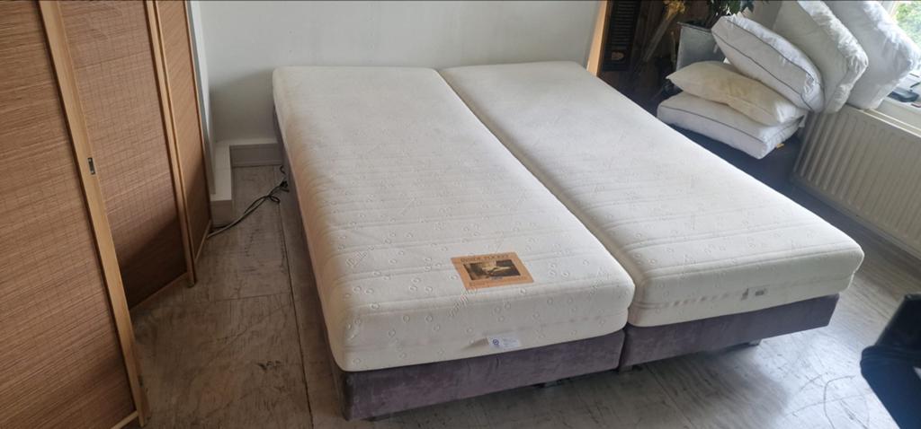GRATIS Boxspring incl. matrassen electrisch verstelbaar, Ophalen, Gebruikt, 210 cm, Tweepersoons