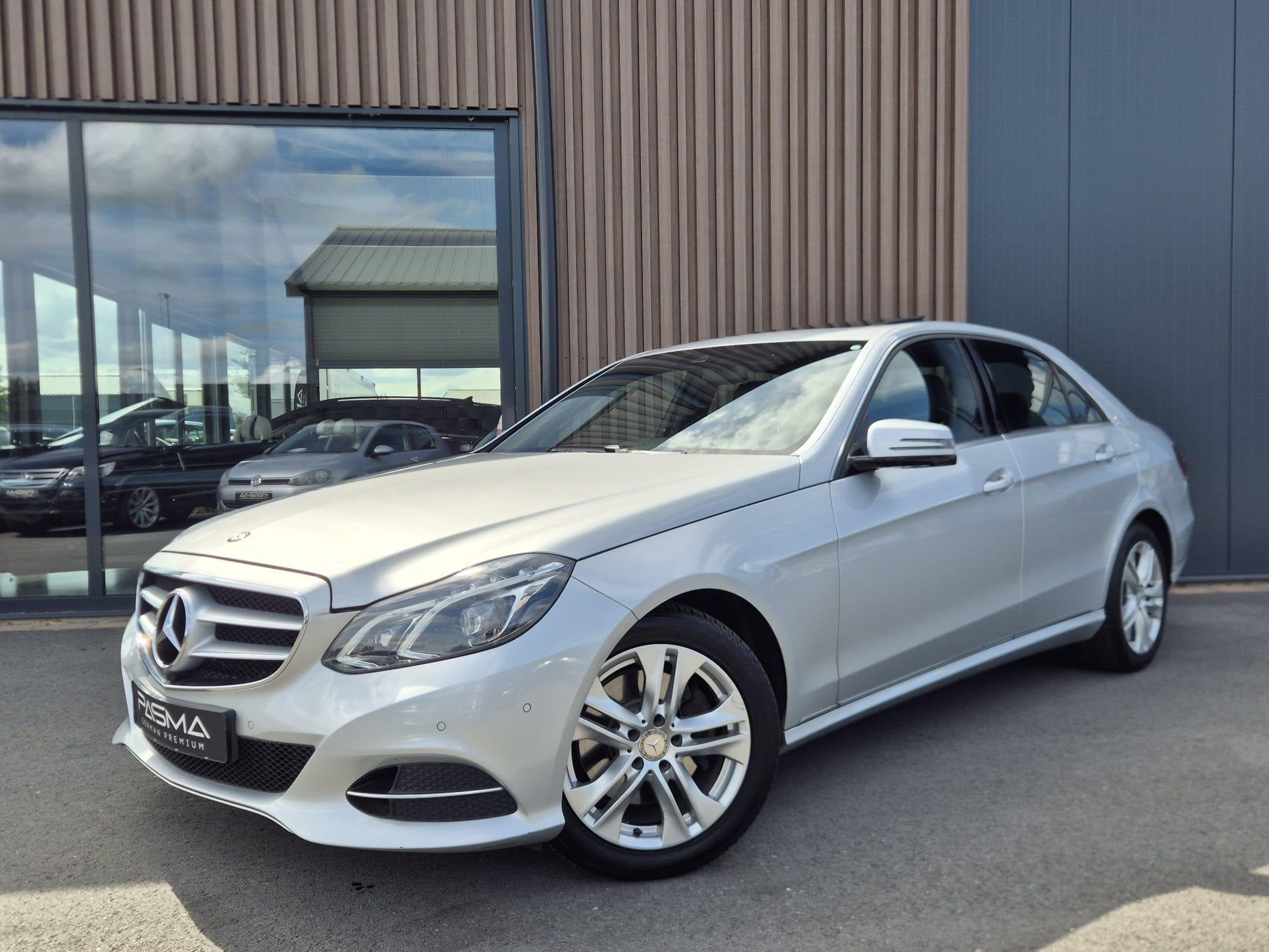 Mercedes-Benz E-klasse 250 Avantgarde | BTW | 360 cam. | Cli, Auto's, Achterwielaandrijving, Gebruikt, 4 cilinders, Bedrijf
