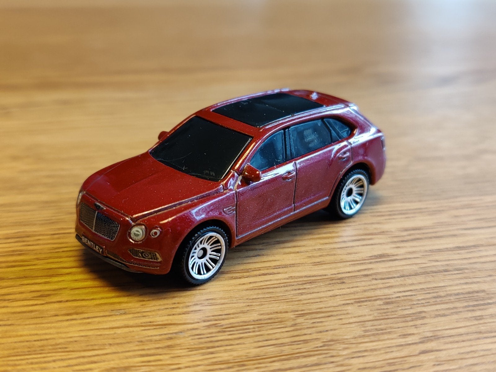 Matchbox Bentley Bentayga ROOD, Ophalen of Verzenden, Zo goed als nieuw, Auto