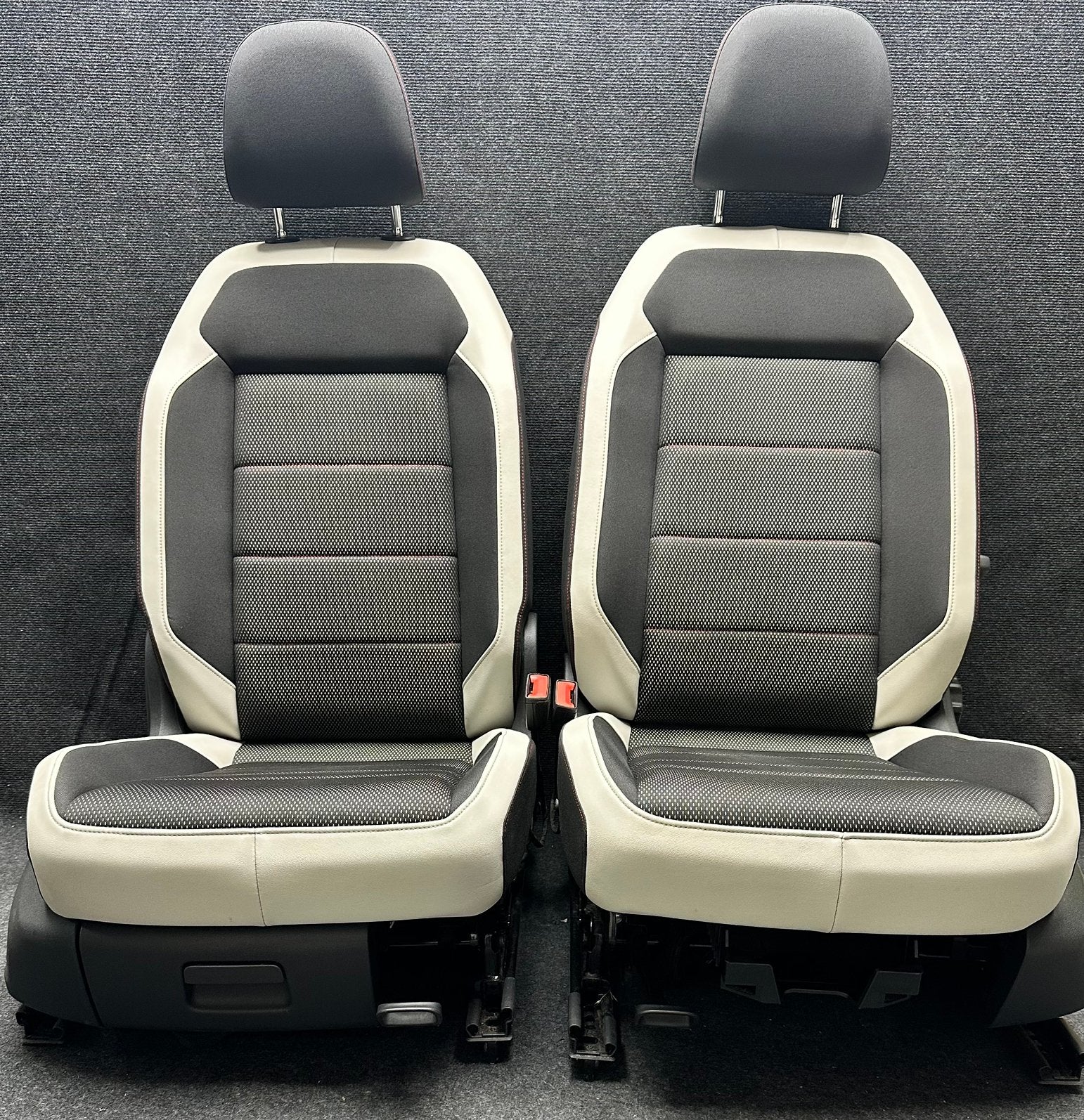 Vw T-Roc sport half leder stoelverwarming, Gebruikt, Ophalen of Verzenden, Vw, Vw