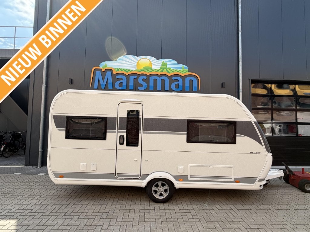 Hobby De Luxe 460 UFE Nieuw | Actie model 2026, Rondzit, Overige typen, 4 tot 5 meter, Tot en met 4