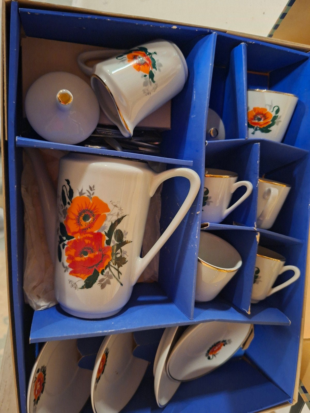 Vintage Servies Set met Klaprozen - Kopjes, Schotels, Kan, Huis en Inrichting, Keuken | Servies, Ophalen of Verzenden