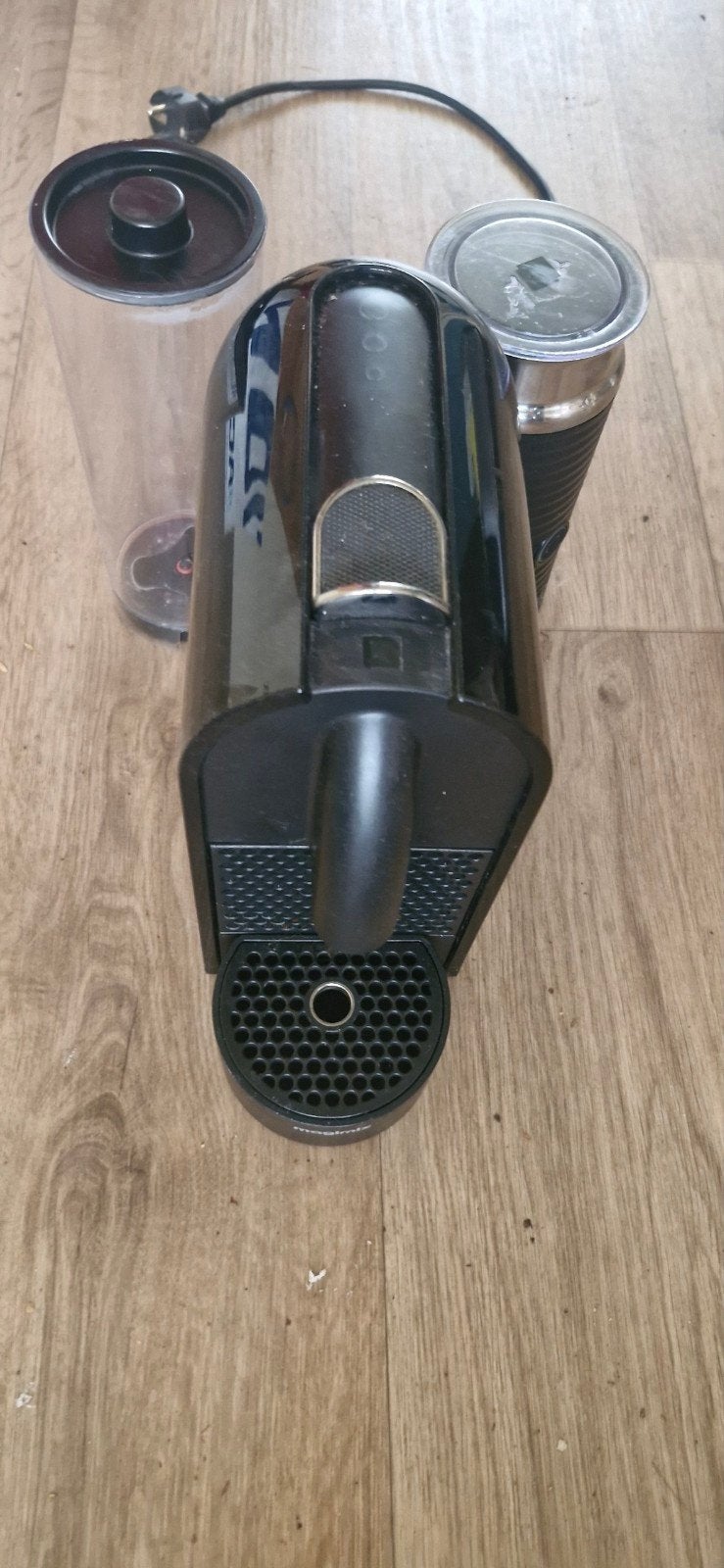 nespresso magimix m130 met melkopschuimer, Espresso apparaat, Ophalen of Verzenden, Zo goed als nieuw, 1 kopje