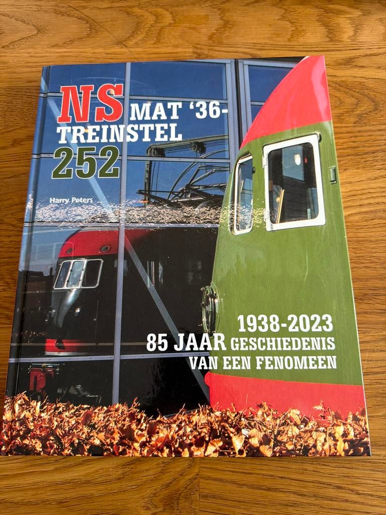 NS Mat '36 Treinstel 252 - 85 Jaar Geschiedenis, Ophalen of Verzenden, Nieuw, Overige onderwerpen