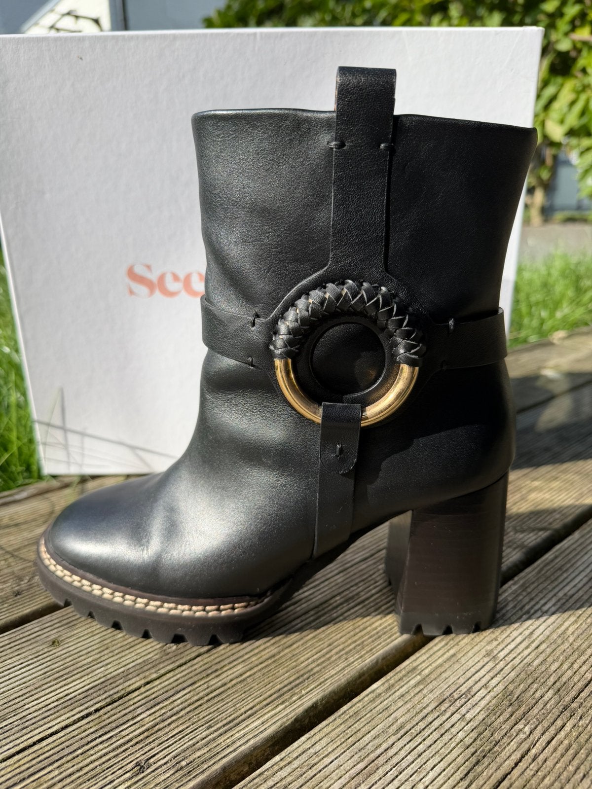 See By Chloé Hana Leren Enkellaarsjes Booties (Maat 39) Zgan, Ophalen of Verzenden, Zo goed als nieuw, Zwart