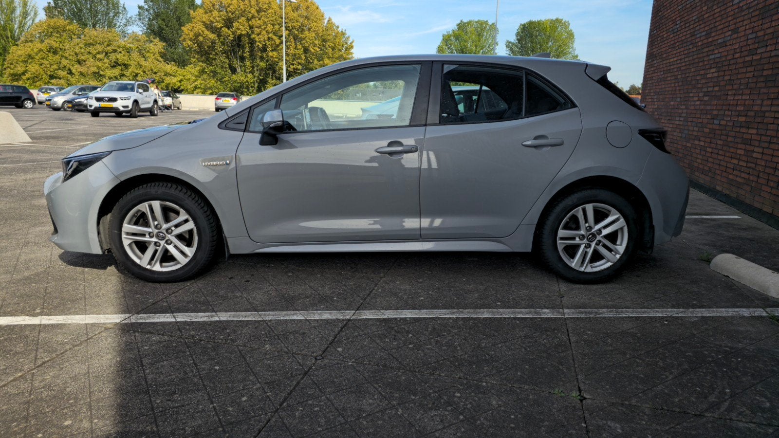 Foto 6 van ​Toyota Corolla 1.8 Hybrid (2019) | Automaat | CarPlay