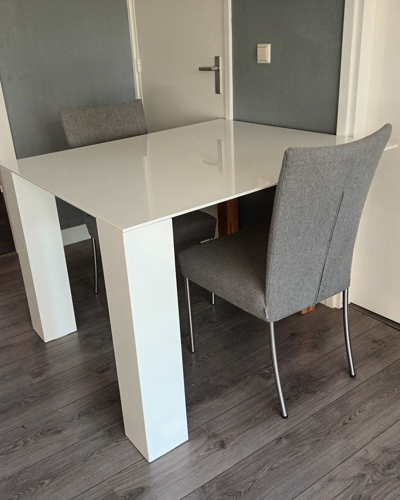 moderne eettafel Gossens, Huis en Inrichting, Tafels | Eettafels, Ophalen, Overige materialen, Gebruikt, 100 tot 150 cm