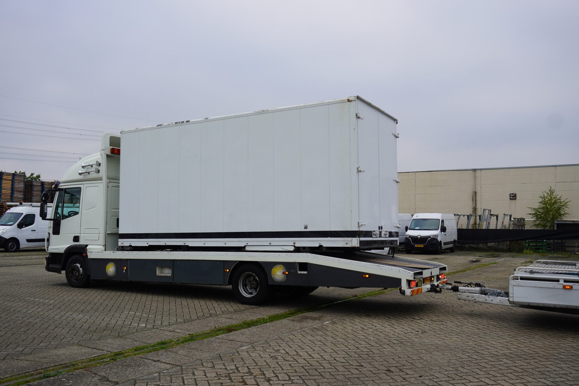 Iveco ML75E18/P AUTOTRANSPORT INCL TRIDEM AANHANGER 3500KG A, Auto's, Euro 5, Stof, Iveco, Origineel Nederlands