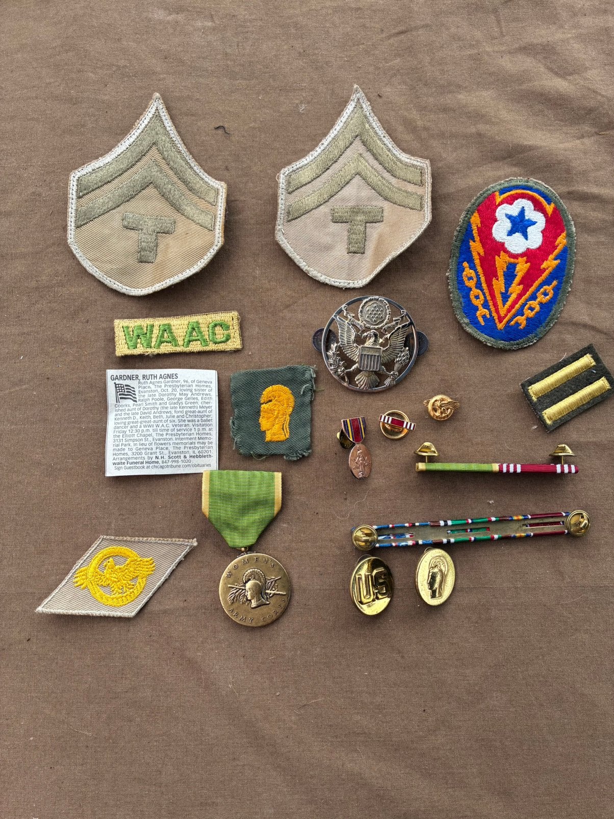 WOII lot Womens army corps, Ophalen of Verzenden, Amerika, Embleem of Badge