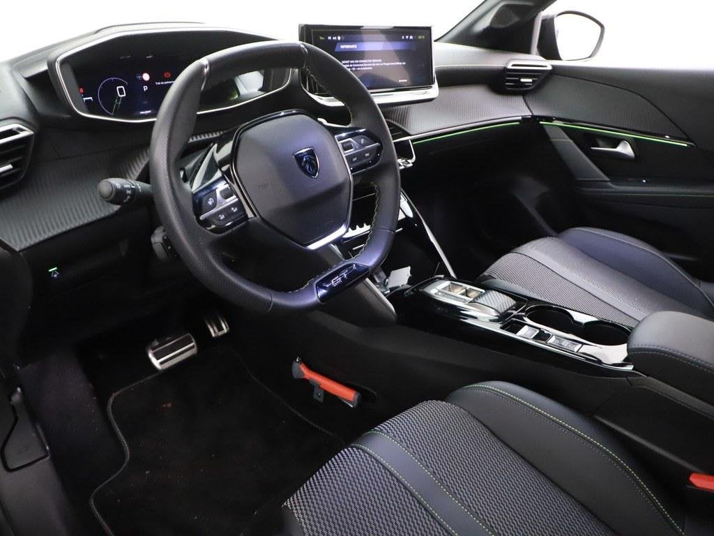 Peugeot 208 1.2 GT Hybrid 145pk 360.Camera/Led/Nav/Keyless/E, Auto's, Peugeot, 145 pk, 1203 kg, Gebruikt, Euro 6