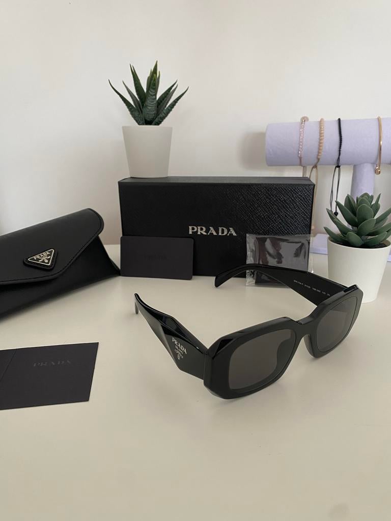 Prada Zonnebril - Nieuw, Zonnebril, Prada, Zwart, Ophalen of Verzenden