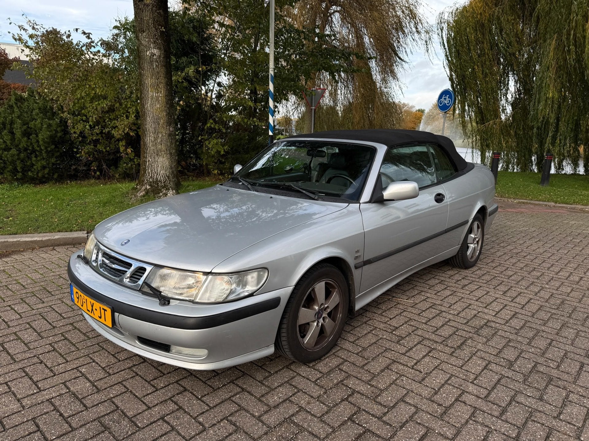 Saab 9-3 Cabrio 2.0t Anniversary, Auto's, Verwarmde buitenspiegels, Gebruikt, Zwart, 4 cilinders