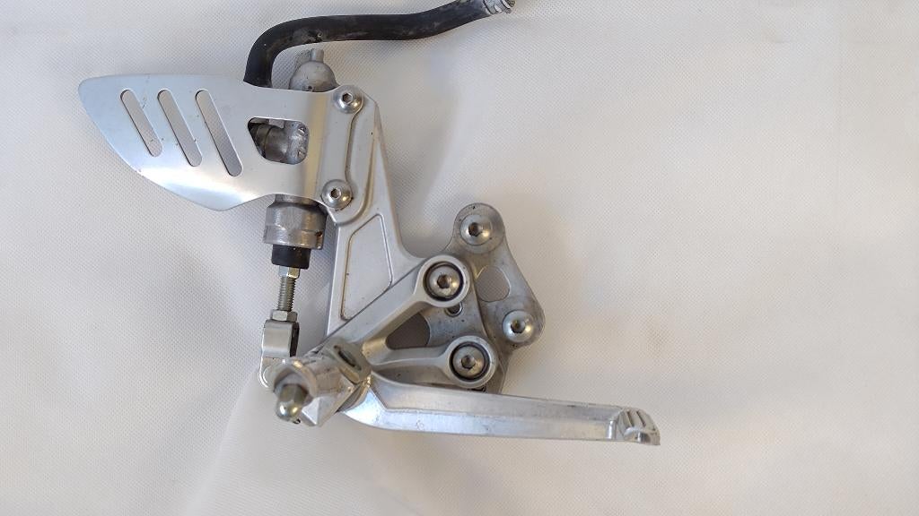 Voetsteun / Schetsplaat Suzuki GSXR 1000 K7/K8, Ophalen of Verzenden, Nieuw