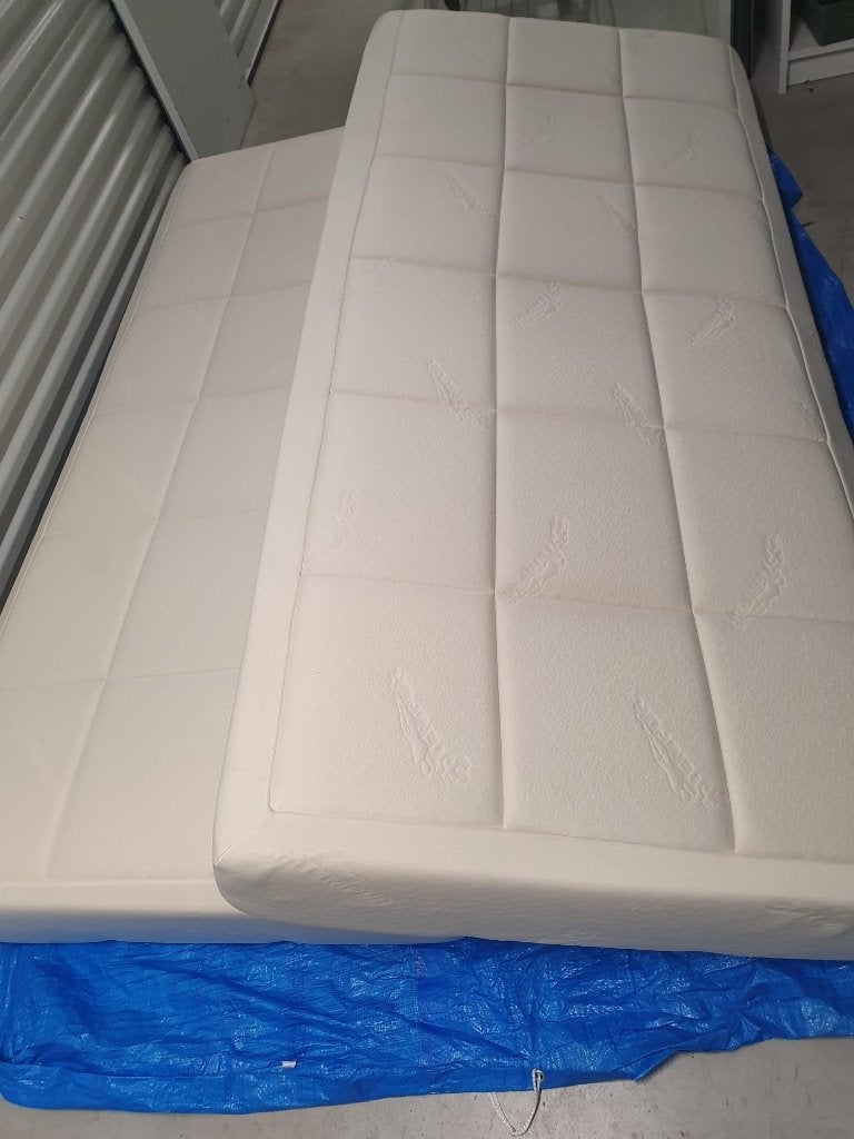 2x 90x210x22 cm   Tempur matrassen, Ophalen, 210 cm, Tweepersoons, Zo goed als nieuw