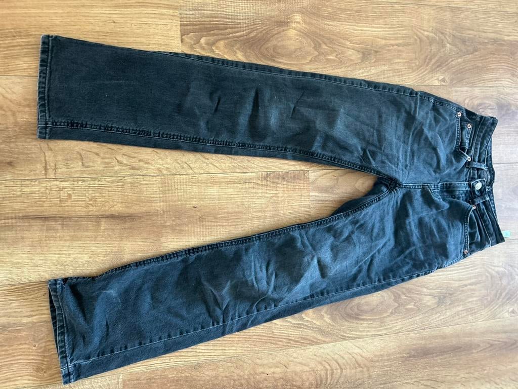 Zwarte jeans baggy aan de onderkant, Ophalen of Verzenden, Zo goed als nieuw, Zwart, W32 (confectie 46) of kleiner