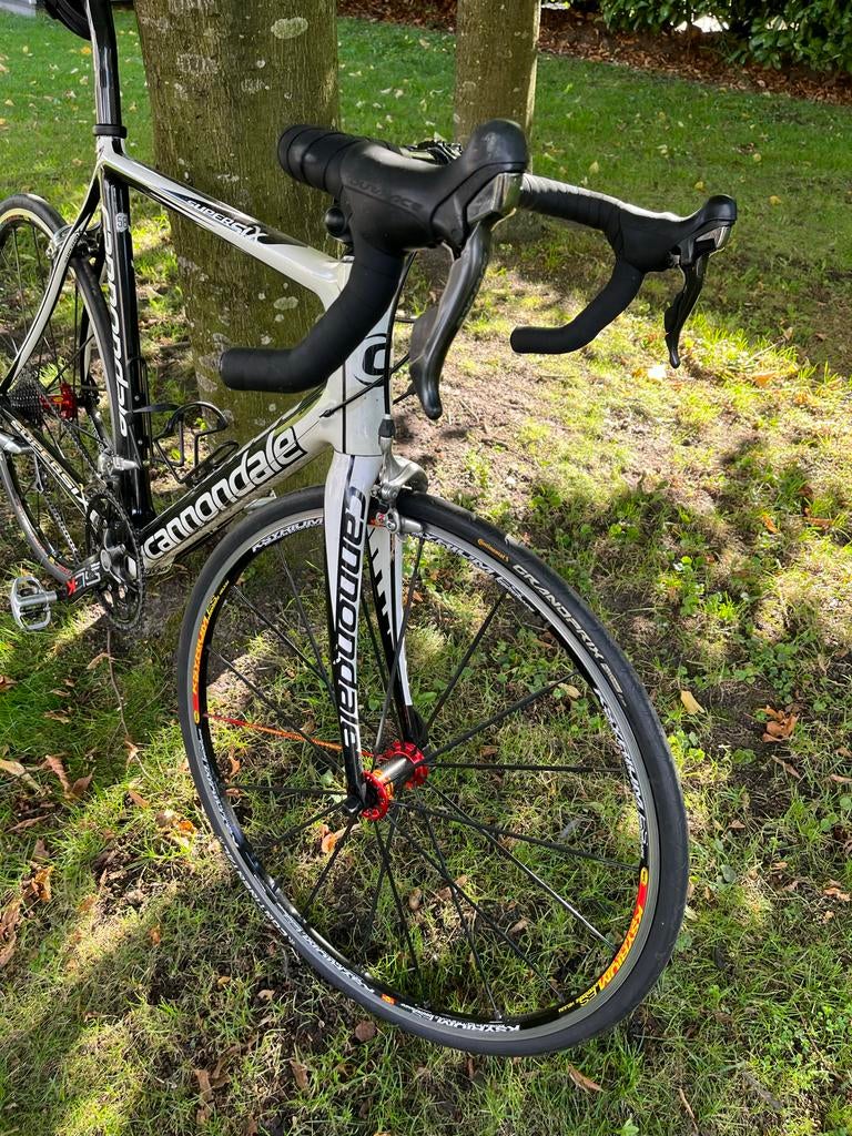 Cannondale SuperSix racefiets - Zo goed als nieuw, Fietsen en Brommers, 28 inch, Carbon, Zo goed als nieuw, Meer dan 20 versnellingen