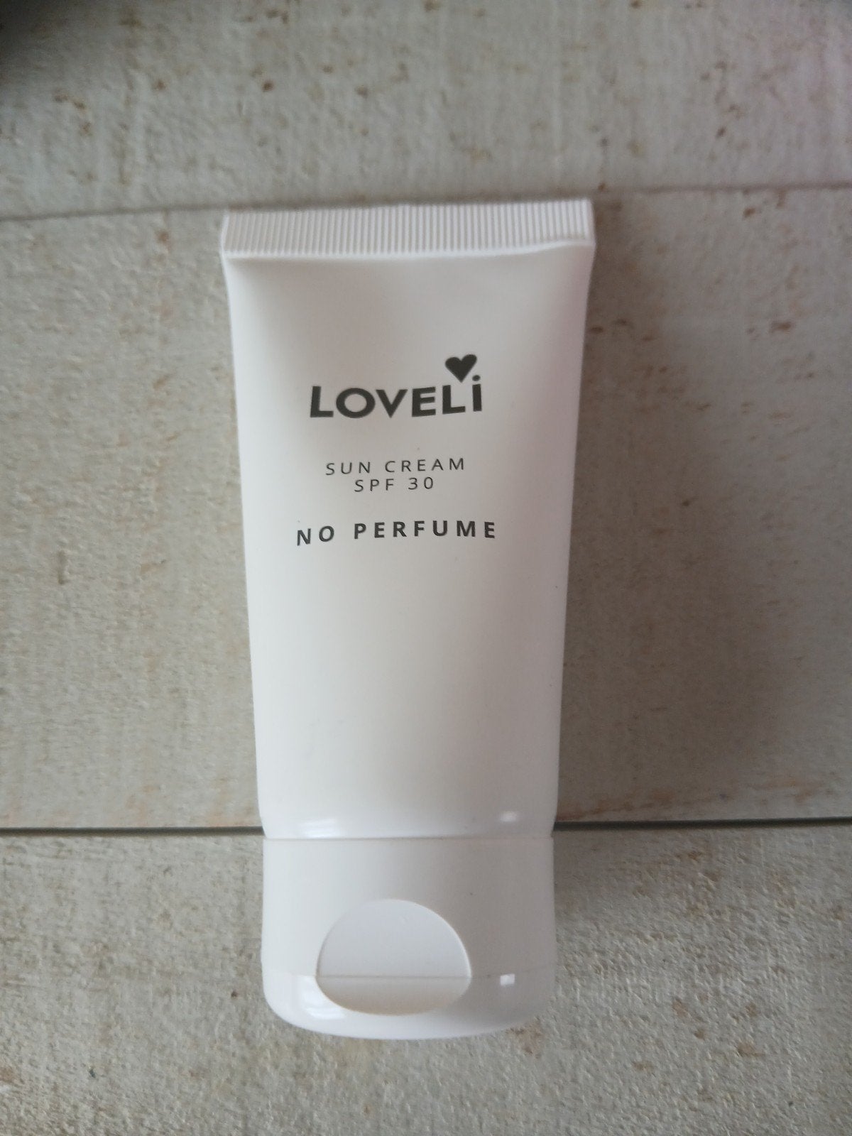 Loveli suncream / droog shampoo, Verzenden, Nieuw, Overige typen