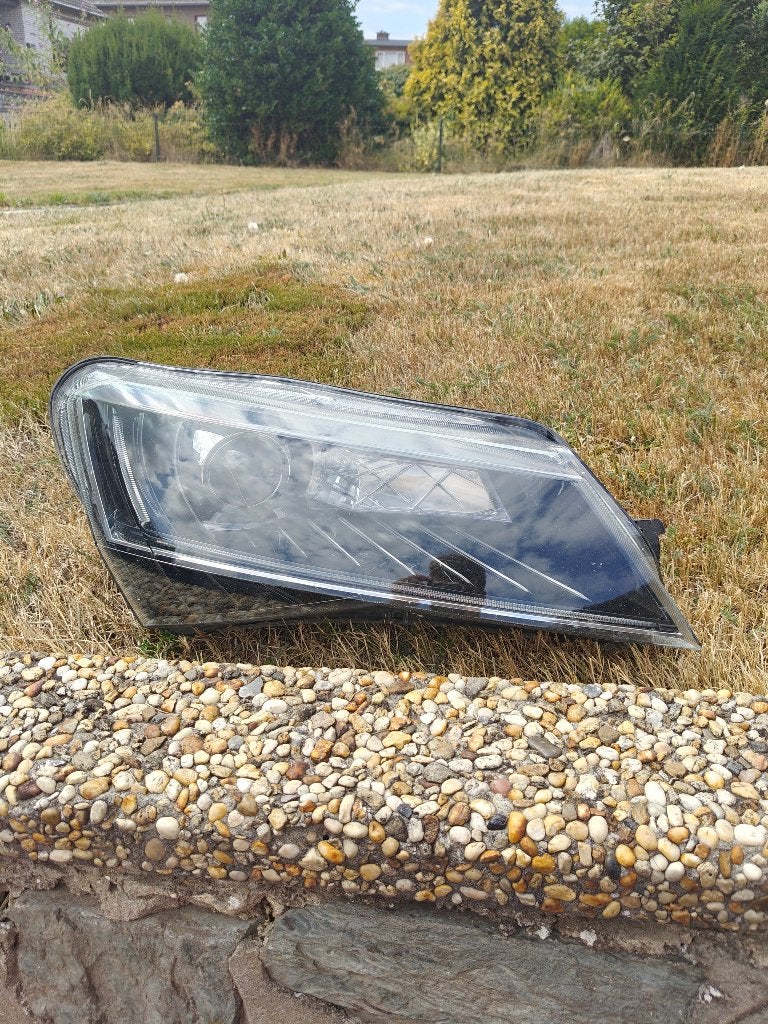 Skoda SuperB mk3 koplamp rechts 3V1941018A, Ophalen of Verzenden, Gebruikt, Skoda