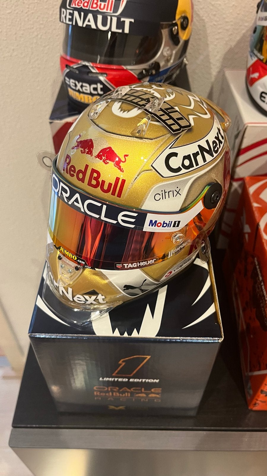 Max Verstappen Helm 1:2 - 2022 Kampioenshelm, Ophalen of Verzenden, Zo goed als nieuw, Formule 1