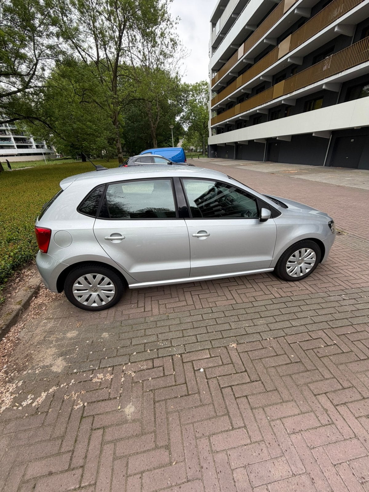 Volkswagen Polo 1.2 TSI 66KW 2011 Grijs, Auto's, Voorwielaandrijving, 40 €/maand, 4 cilinders, Origineel Nederlands