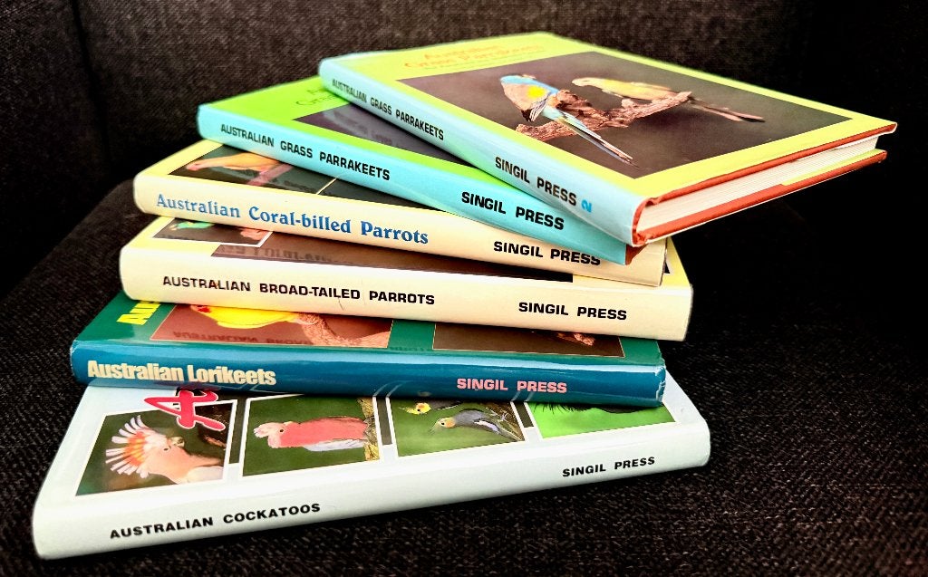 Zes hardcovers over Australische kaketoes, parkieten & Lori, Nieuw, Diverse auteurs, Ophalen of Verzenden, Vogels