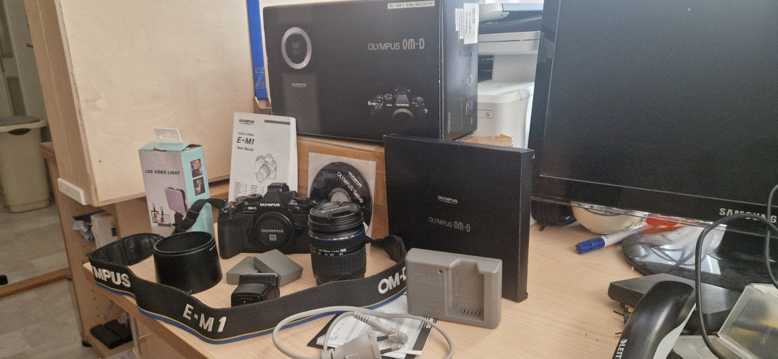 Olympus OM-D E-M1 Systeemcamera met lens en accessoires, 16 megapixels, Ophalen of Verzenden, Zo goed als nieuw, Olympus