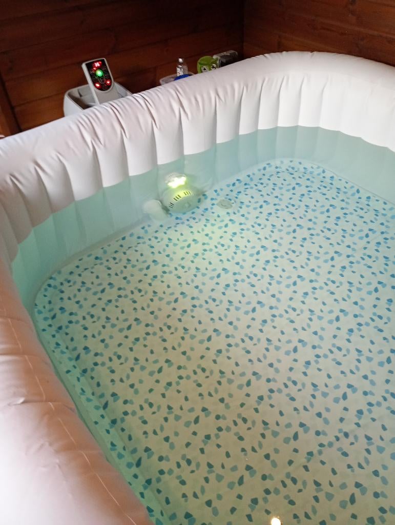 Jacuzzi Opblaasbare Spa Lay-Z-spa Ibiza, Ophalen, Zo goed als nieuw, Filter, Opblaasbaar