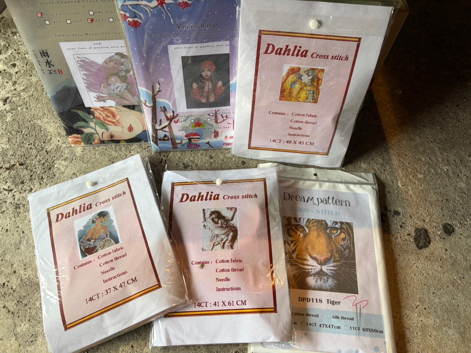 Lotje borduurpakketten, Ophalen of Verzenden, Nieuw, Handborduren, Borduurpakket