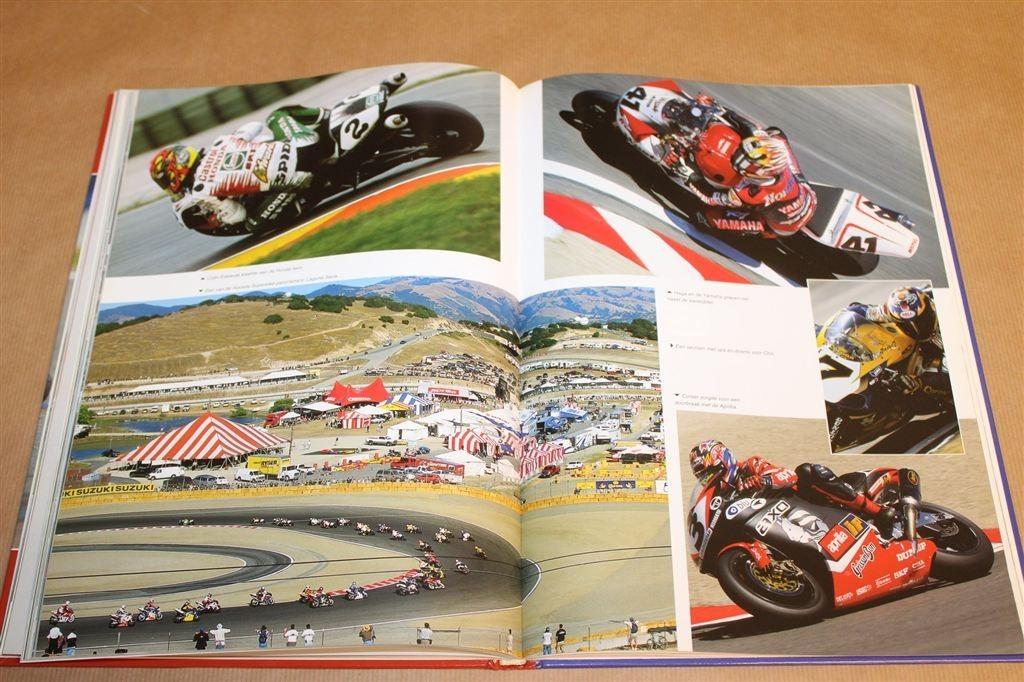 Het Wegraceboek 2000/2001 — Jaarboek over Motorraces, Boeken, Ophalen of Verzenden, Gelezen
