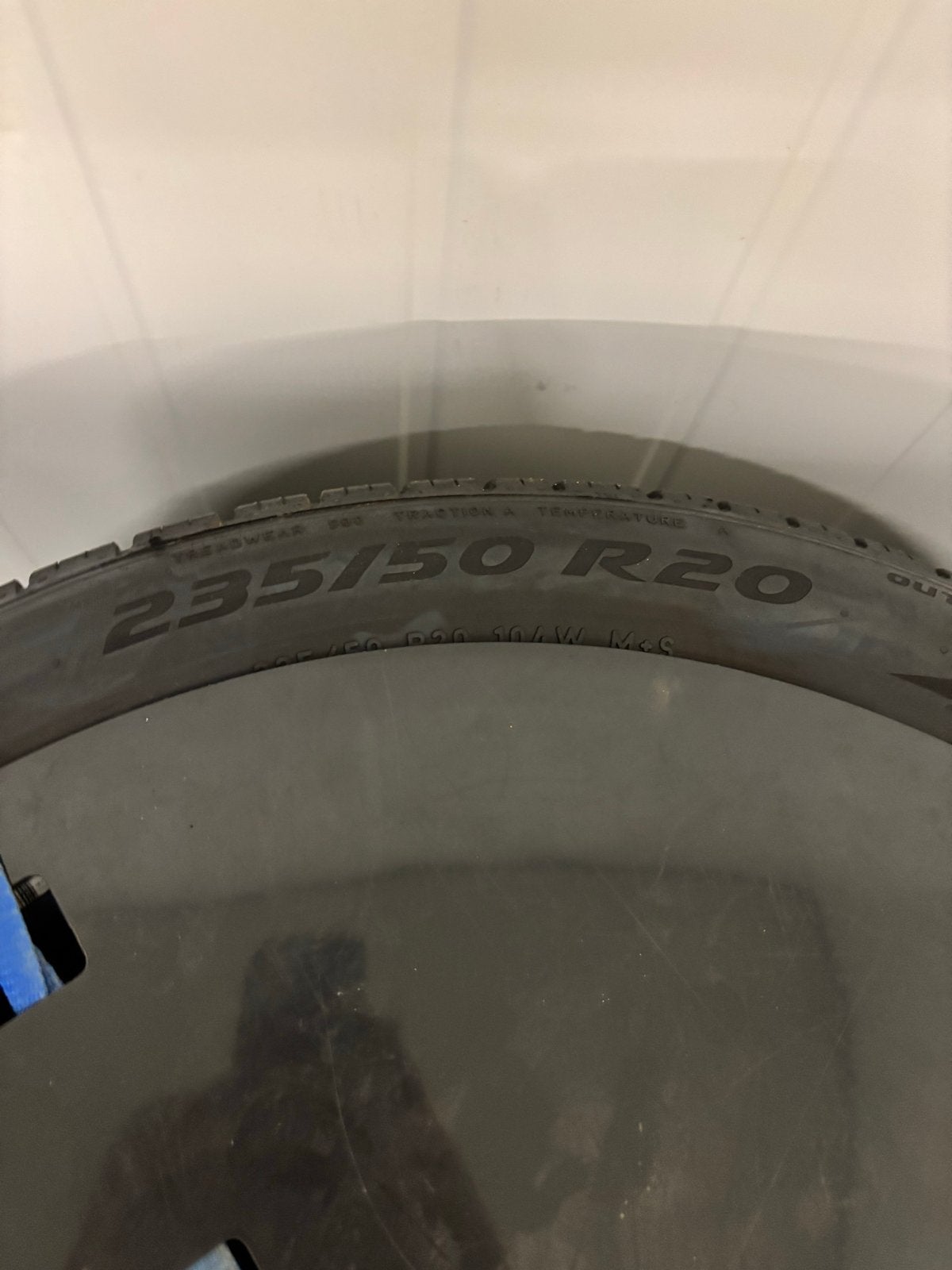 3 Pirelli banden 235/50 R20 (20 inch), Auto-onderdelen, Ophalen, Gebruikt, 235 mm, Band(en)