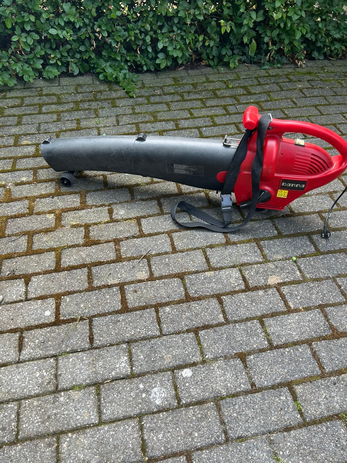 Gamma Bladblazer GB-2400-E - Krachtig en Veelzijdig, Ophalen, Gebruikt, Handgedragen, Met versnipperfunctie