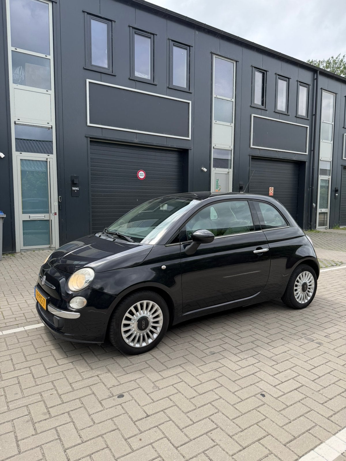 Fiat 500 0.9 Twinair 2011 Zwart Airco Panoramadak NIEUWE APK, Auto's, Fiat, Voorwielaandrijving, Origineel Nederlands, Handgeschakeld