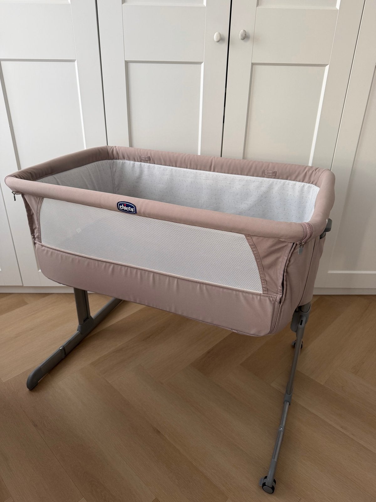 Chicco Next2Me Co-sleeper Wieg - Gebruikt, Ophalen of Verzenden, Gebruikt, Wieg