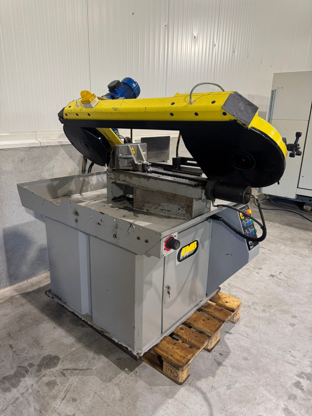 FMB GALACTIC 240 x 420 bandzaagmachine, Ophalen, 70 mm of meer, Zo goed als nieuw, Lintzaag