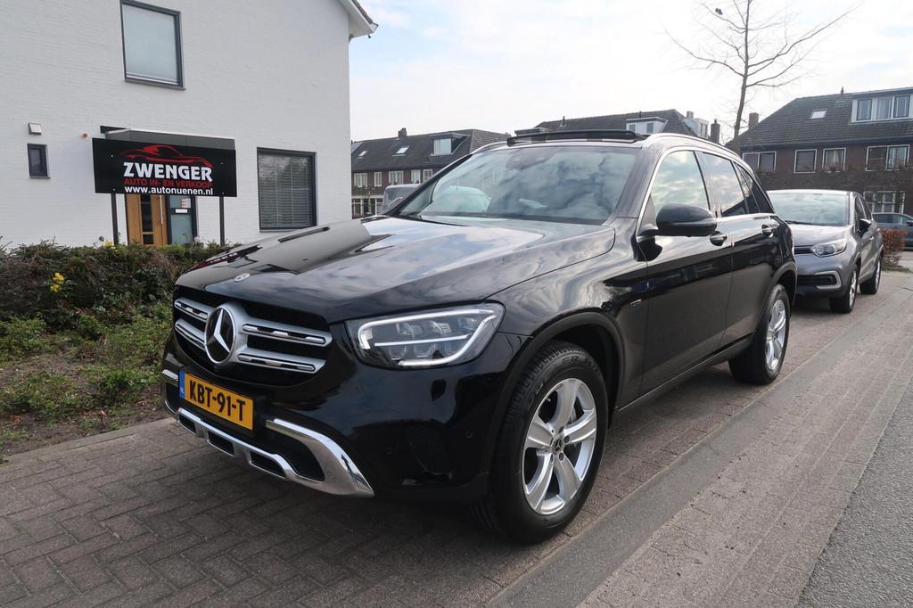 Mercedes GLC-klasse 300e 4MATIC BTW|PANORAMADAK|TREKHAAK|360, Auto's, Automaat, Gebruikt, 4 cilinders, 2000 kg