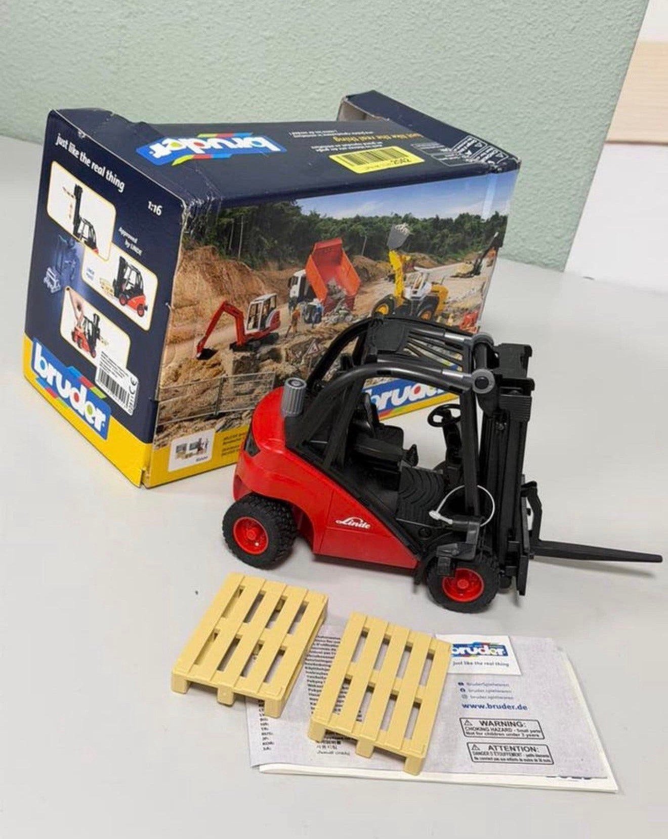 Bruder Linde H35 Vorkheftruck 1:16 + pallets - Letop 1 vork, P, P, P, Ophalen of Verzenden