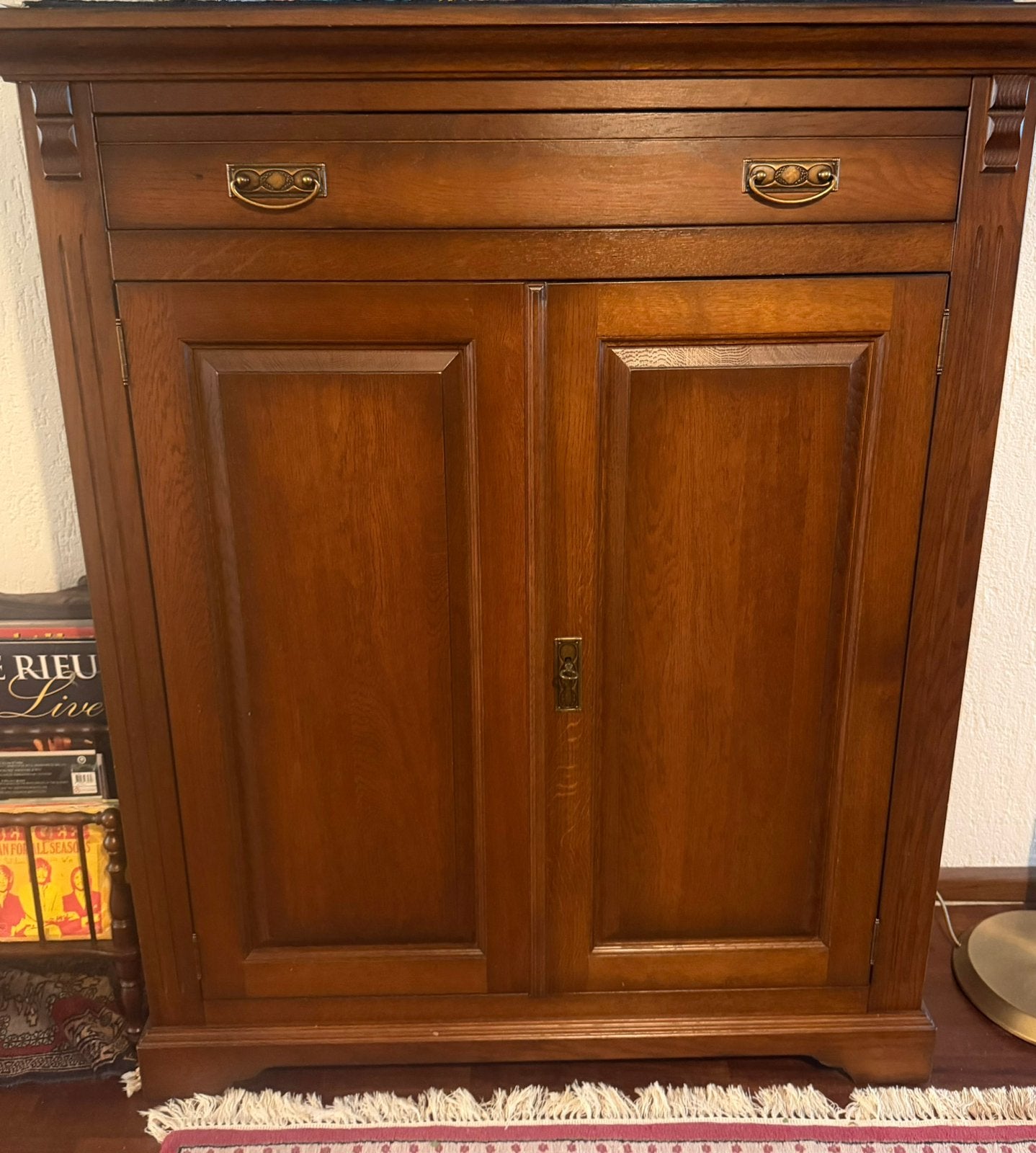 Antieke eikenhouten meidenkast (biedermeier stijl), Ophalen, Zo goed als nieuw