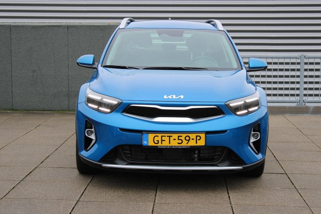 Kia Stonic 1.0 T-GDi MHEV DynamicLine Navigatie / Camera / C, Auto's, Kia, Blauw, Origineel Nederlands, Handgeschakeld, 3 cilinders