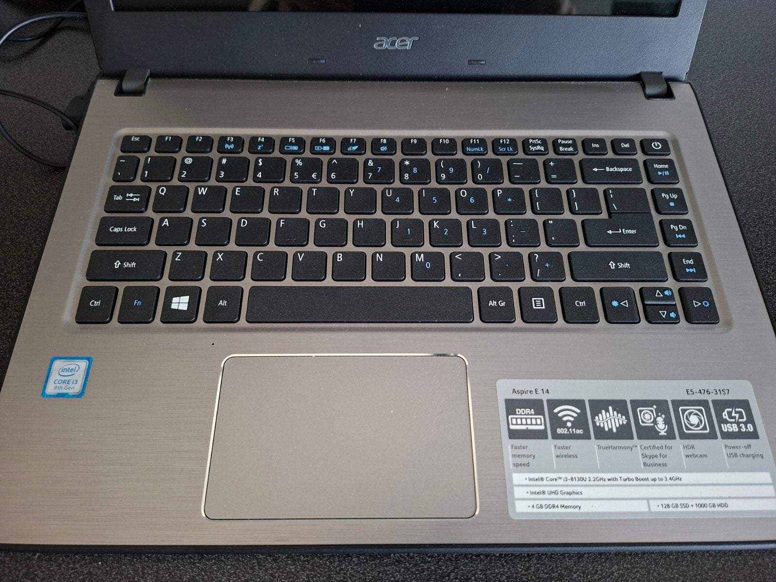 Acer Aspire E 14 Laptop - Intel Core i3, 4GB RAM, 1TB HDD, 1TB HDD, HDD, 2 tot 3 Ghz, Qwerty